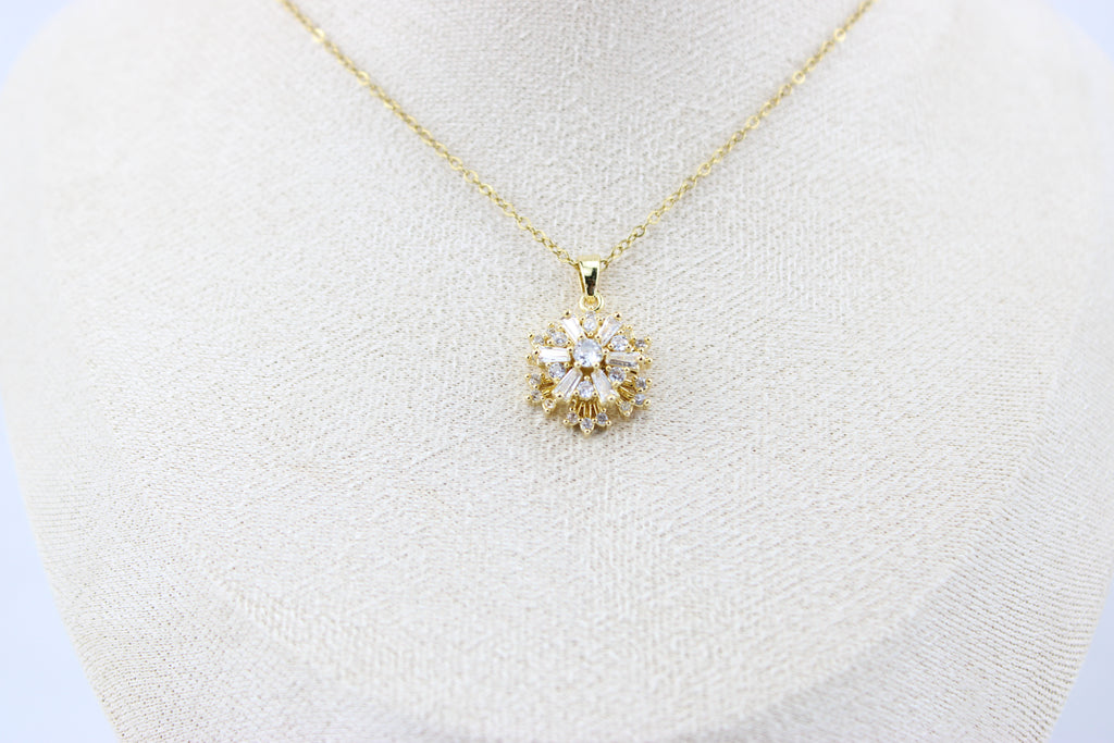 Golden Snowflake Bloom Necklace – 18K Real Gold Plated