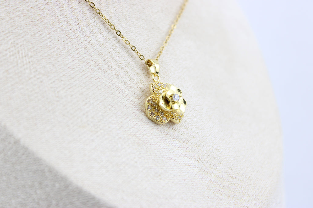 Golden Camellia Spark Necklace