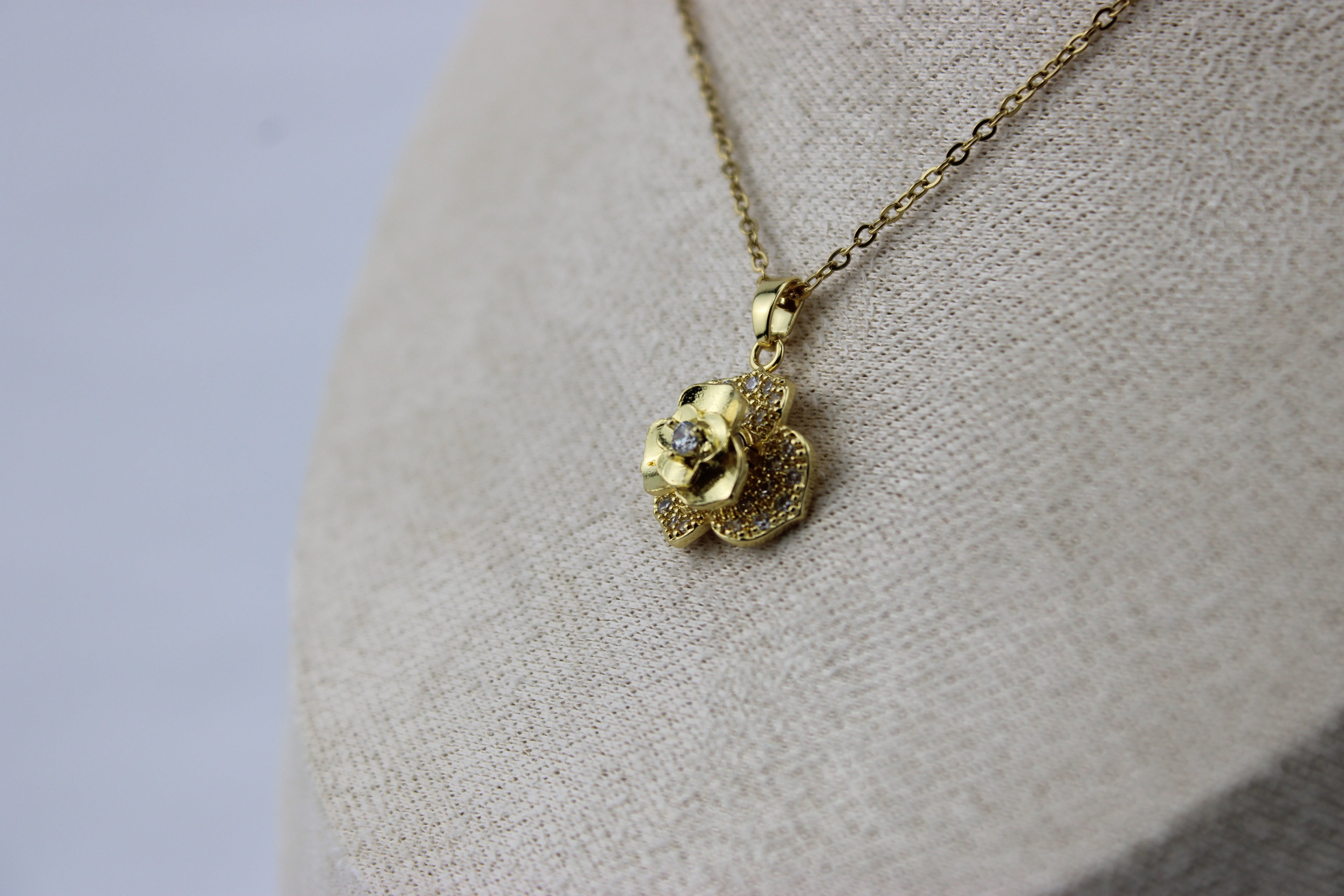 Golden Camellia Spark Necklace