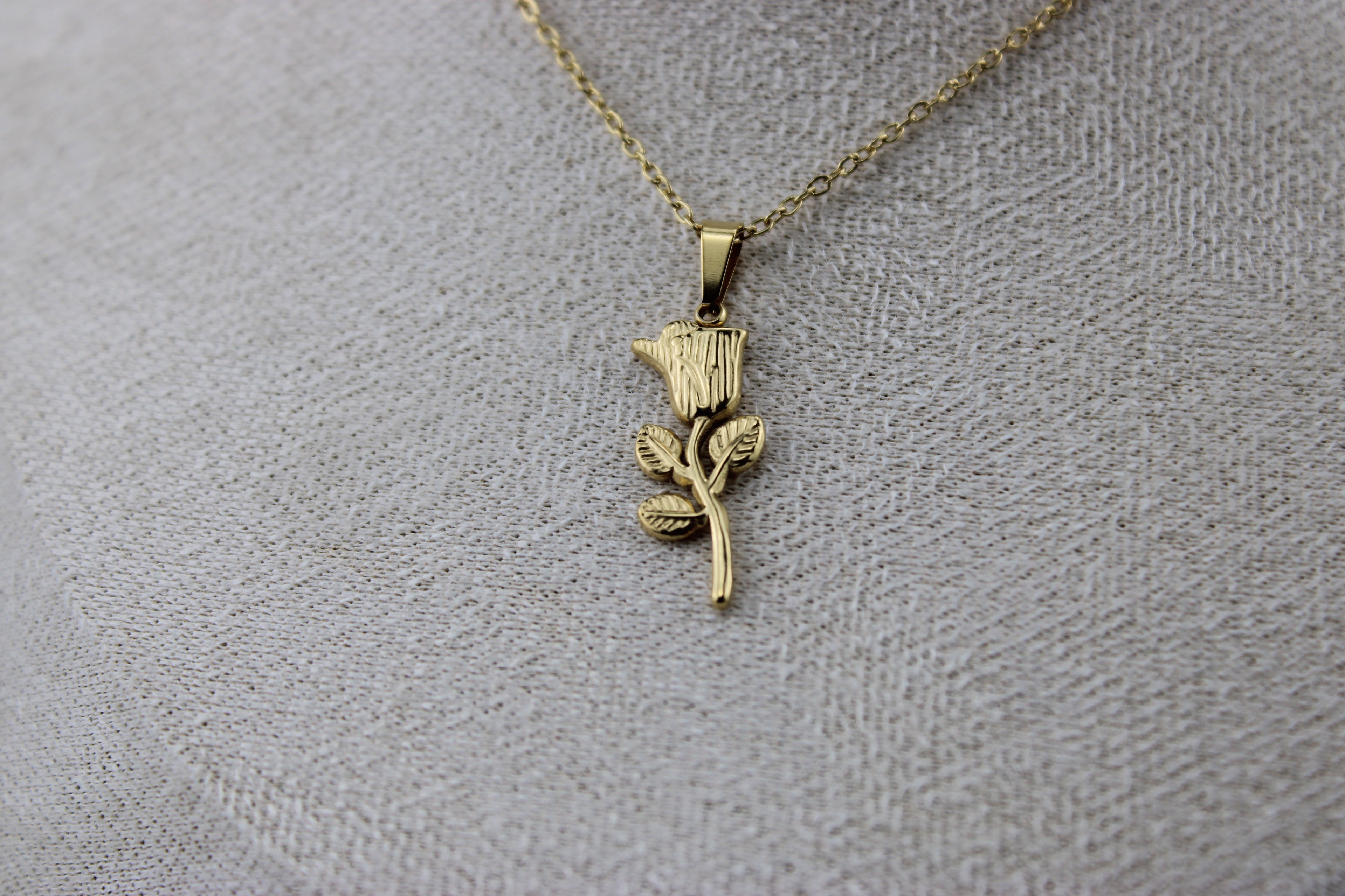 Golden Tulip Grace Necklace