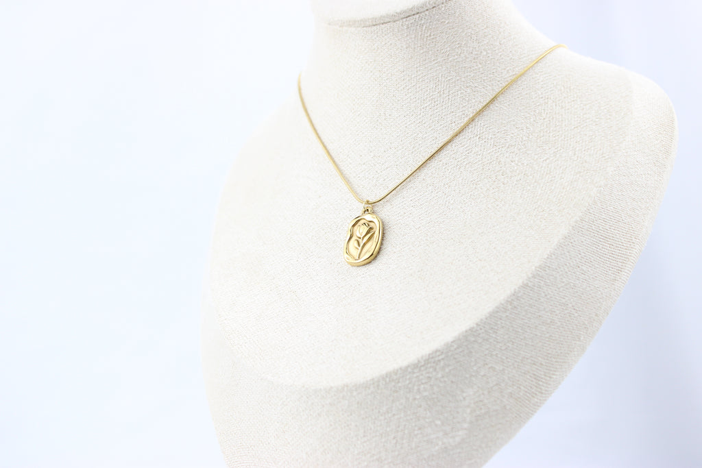 Golden Tulip Grace Necklace