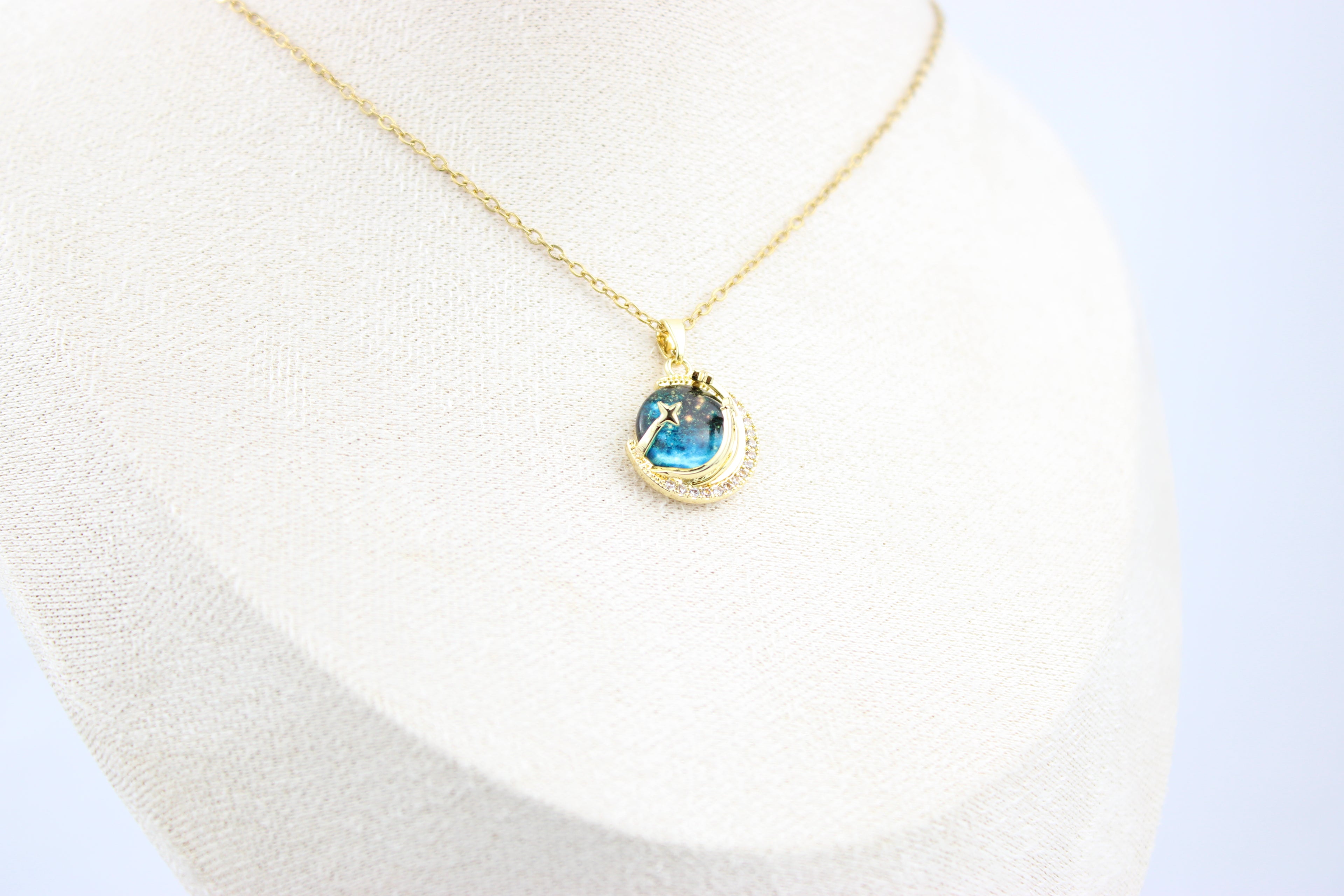 Blue Planet Glow Necklace