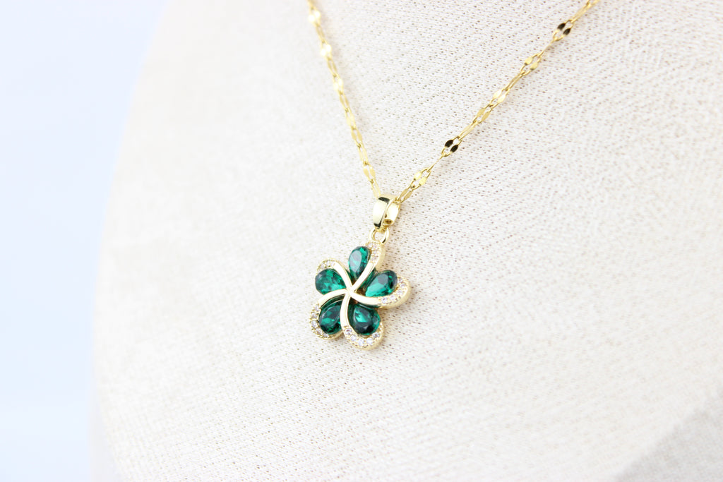 Green Zircon Snowflake Necklace
