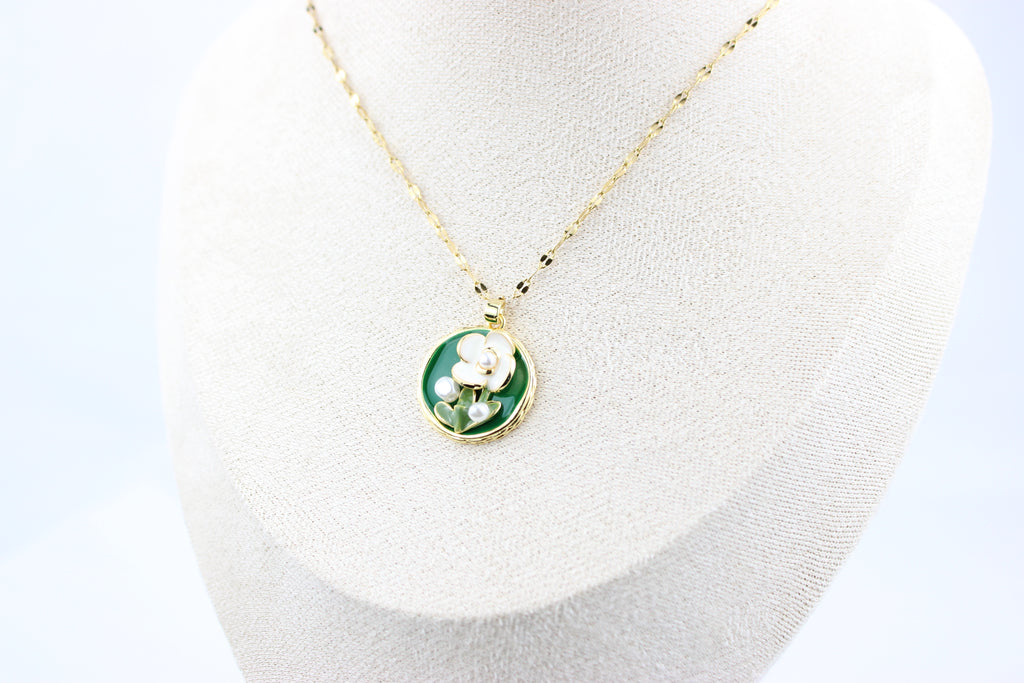 Pearl Garden Bloom Necklace