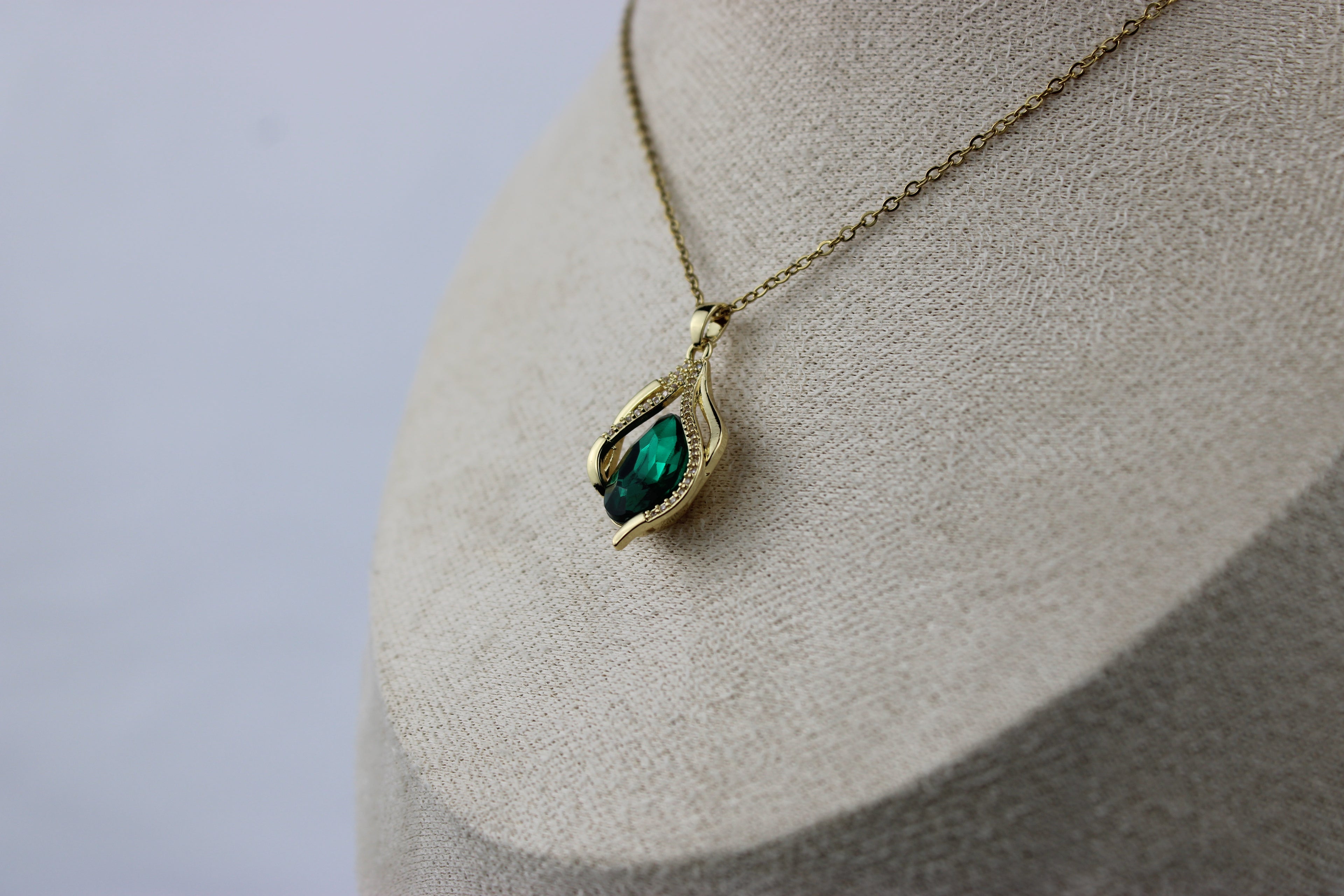 Emerald Elegance Necklace