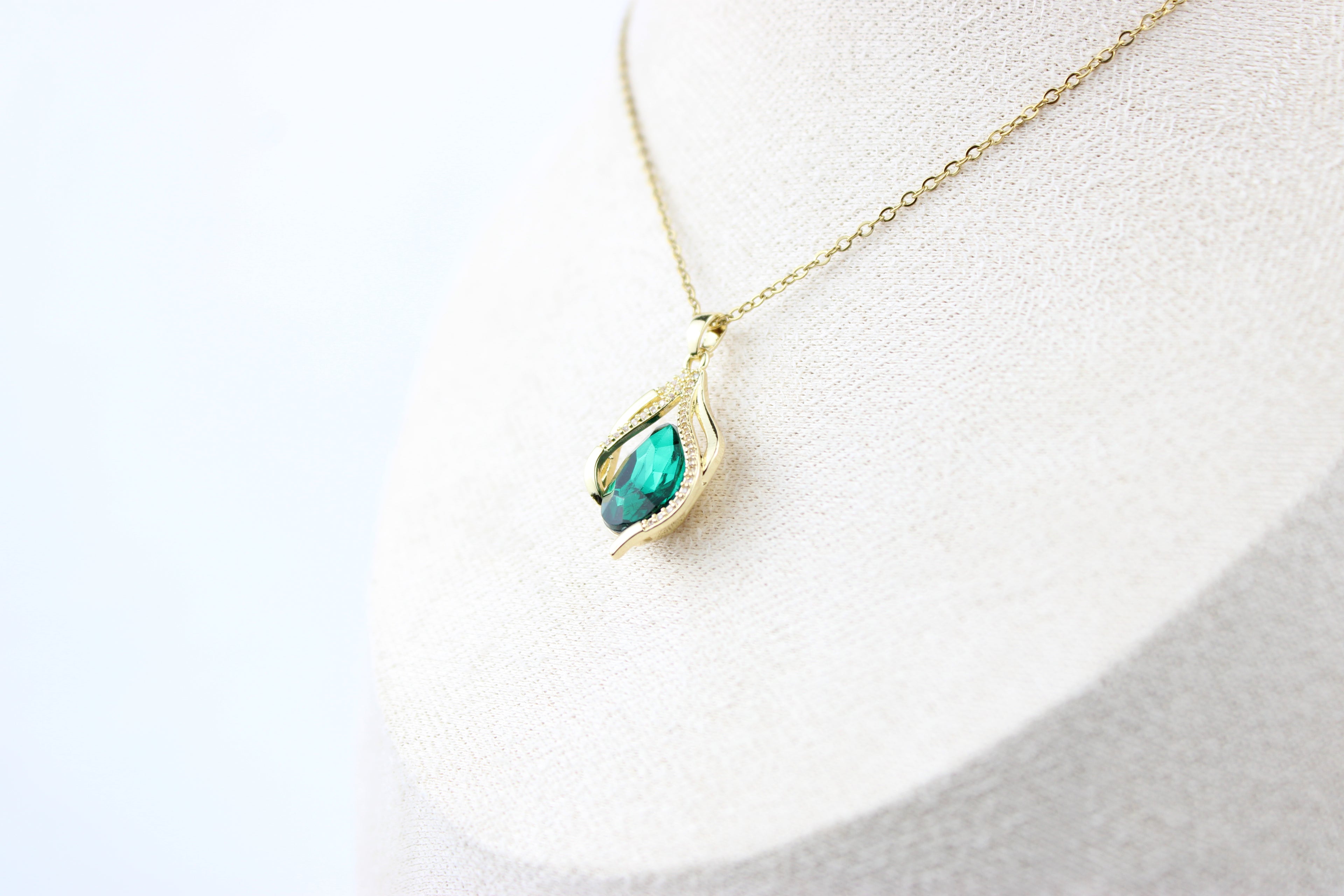 Emerald Elegance Necklace