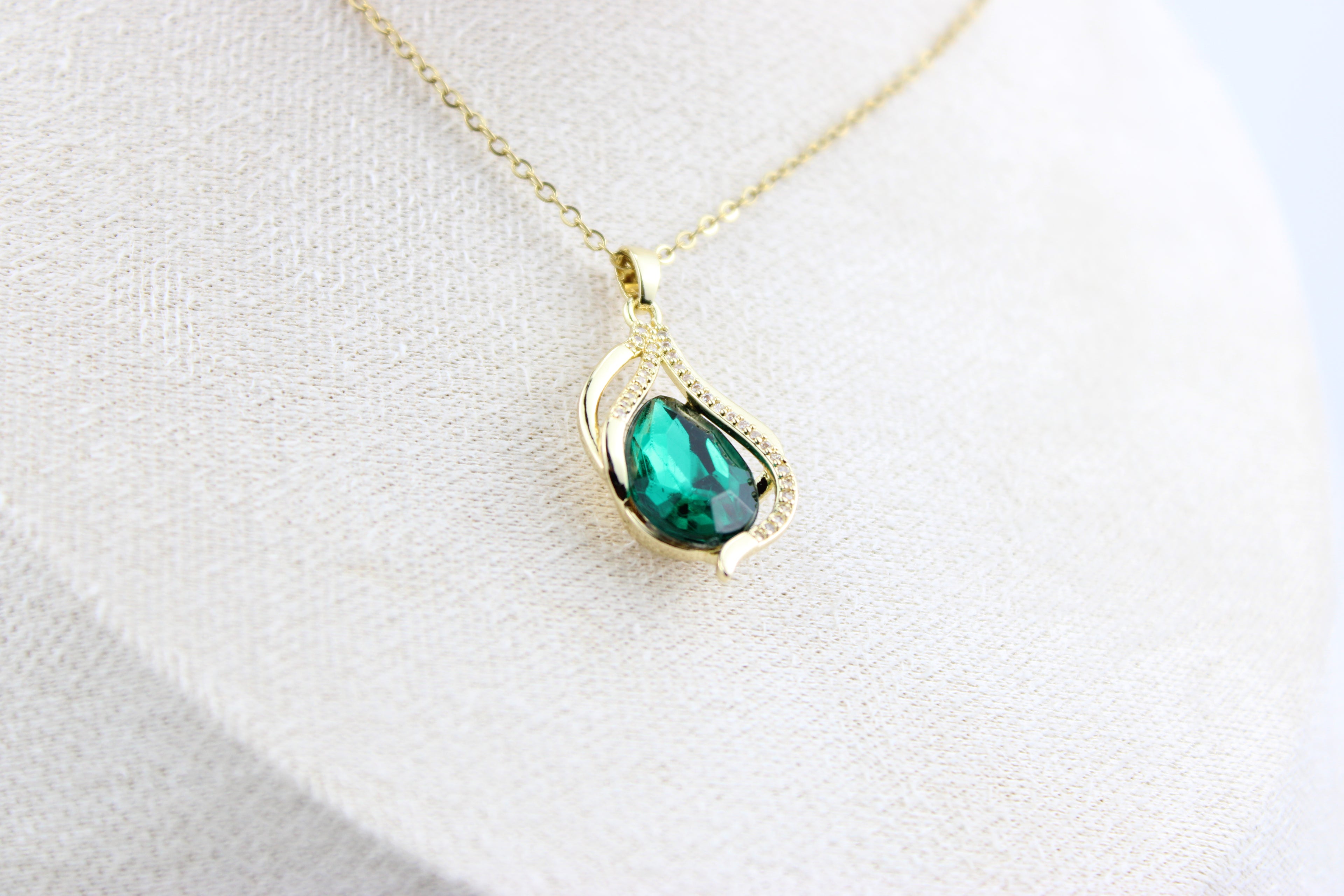 Emerald Elegance Necklace
