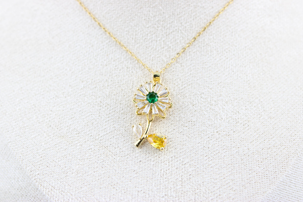 Golden Daisy Bloom Necklace