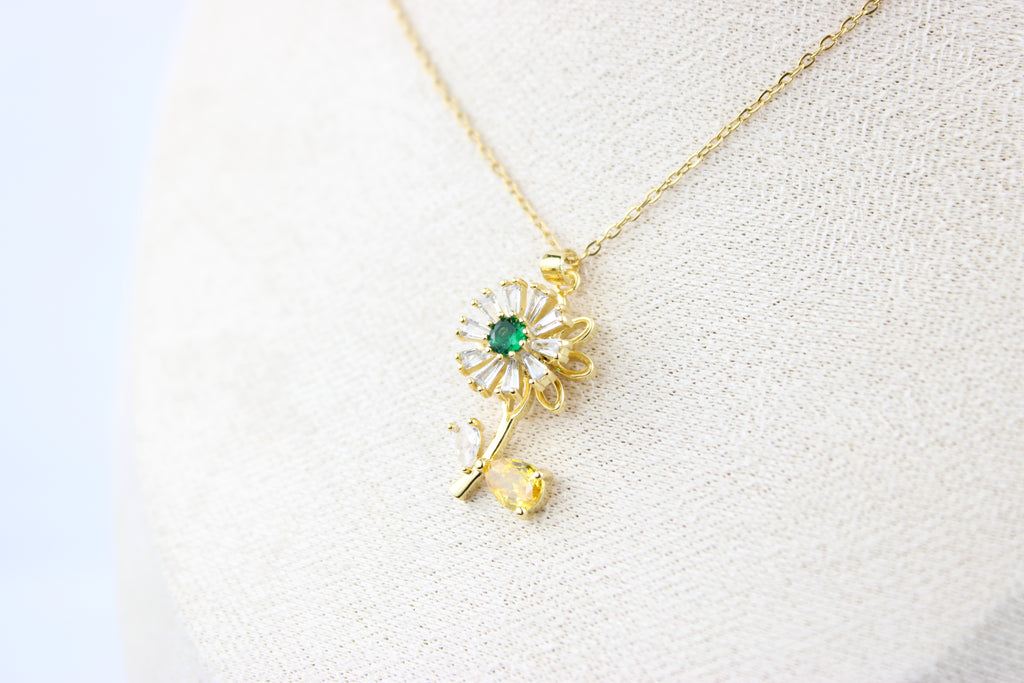 Golden Daisy Bloom Necklace